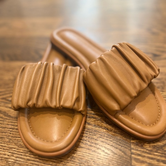 J Crew slip ons -Never Worn - Picture 2 of 4